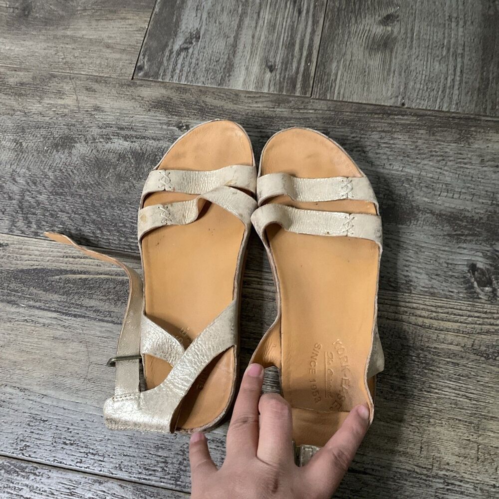 Kork Ease Nogales Sandals Size 8 Gold Suede Comfort Shoes Womens Leather Flats